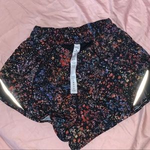 SOLD. Lululemon hotty shorts